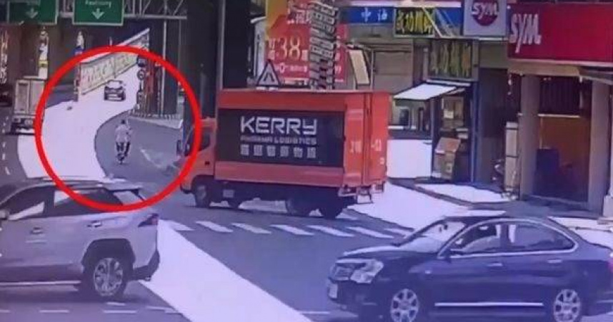 高雄勇伯誤闖國道逆向狂飆。（ 圖／翻攝畫面）