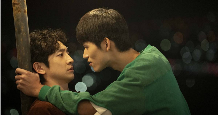 王品澔與葛丞在《拜六禮拜》是一對熱戀情侶。（圖／華視、公視台語台提供）