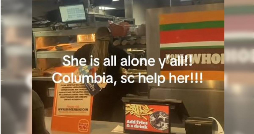 漢彌爾頓在店內一個人忙進忙出，忙碌的身影被顧客記錄下來。（圖／翻攝自TikTok／dejlatae）