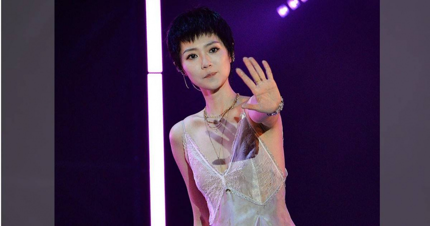 金曲台語歌后曹雅雯長期遭新加坡籍劉姓女粉絲糾纏。（圖／翻攝自曹雅雯臉書）