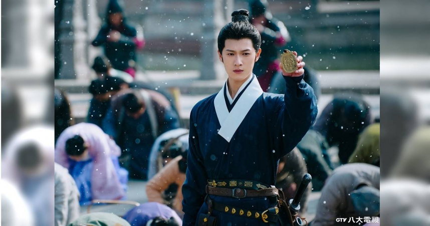 李昀銳透露要表現劇中角色的犀利眼神，是個挑戰。（圖／八大）