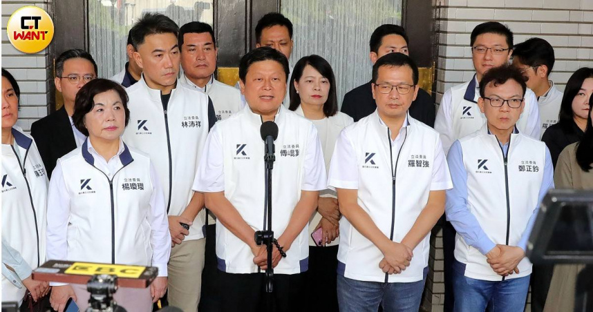 國民黨團要求賴清德針對國防特別預算，赴立法院報告並接受詢答。（圖／周志龍攝）