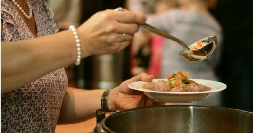 基因醫師張家銘不建議癌友戒糖，因為還沒餓死癌細胞，自身可能因體力、肌肉量流失先倒下。（示意圖／Pixabay）