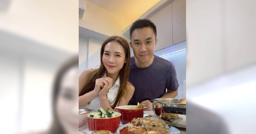 吳申梅與老公Eric在港圍爐吃盆菜，感受濃厚年節氣氛。（圖／喜上梅梢娛樂）