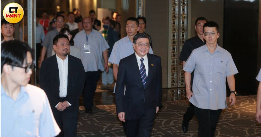 行政院長卓榮泰（中）重申，院版軍購涵蓋三大國防拼圖，盼朝野凝聚共識力挺戰力提升。（圖／周志龍攝）