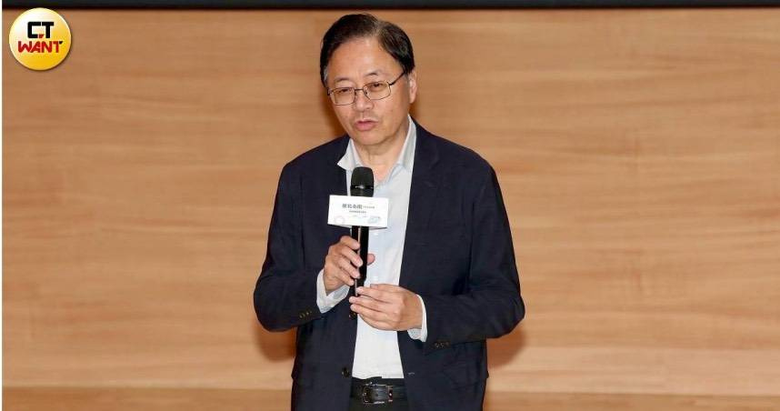 張善政回應桃園重大工程流標爭議，強調缺工缺料是全台共同面臨的問題。（圖／方萬民攝）