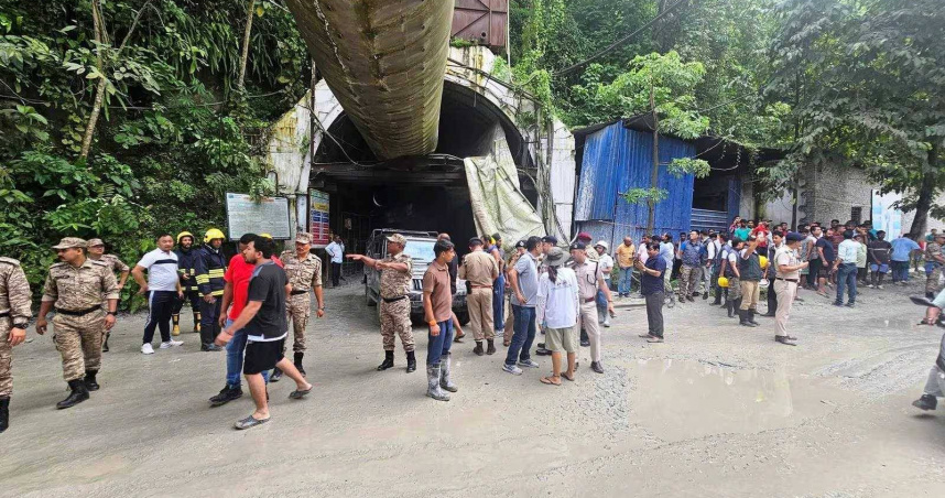 印度東北部錫金邦（Sikkim）一處水力發電工程隧道發生山崩事故，造成10名工人死亡。（圖／翻攝X）