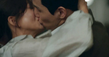 有雷!《夫妻的世界》渣男朴海俊吃回頭草 激吻前妻金喜愛共度春宵
