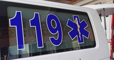 台中市東區今（25日）上午驚傳槍響！嫌犯因拒捕遭警方連開16槍，導致臀部中彈送醫。（圖／翻攝畫面）