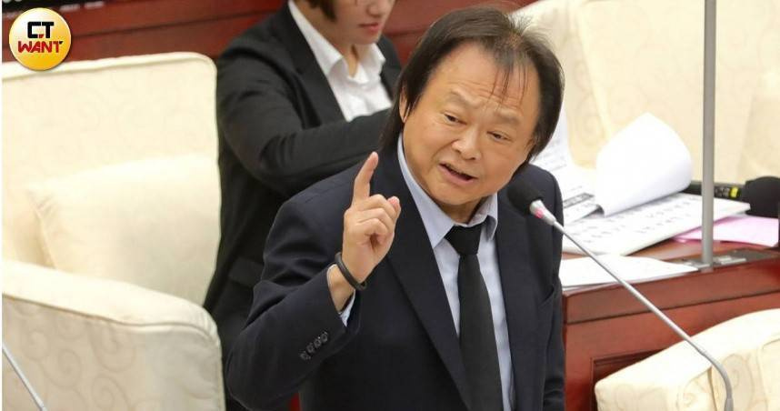 王世堅表示，冤有頭債有主，如果要追究，就應該去追究刪除預算委員的責任。（圖／周志龍攝）