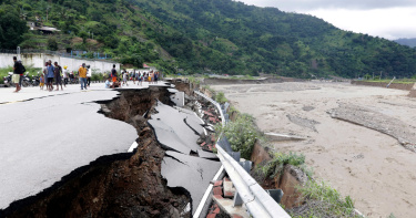 印尼東帝汶遭暴雨襲擊 洪水土石流釀160死數千人撤離