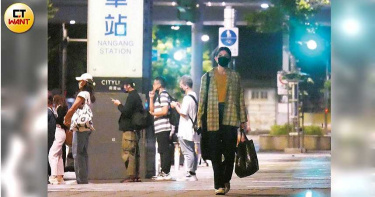 信任換傷害1/是元介捧炸雞溫馨接送 李千那猶豫繼續愛