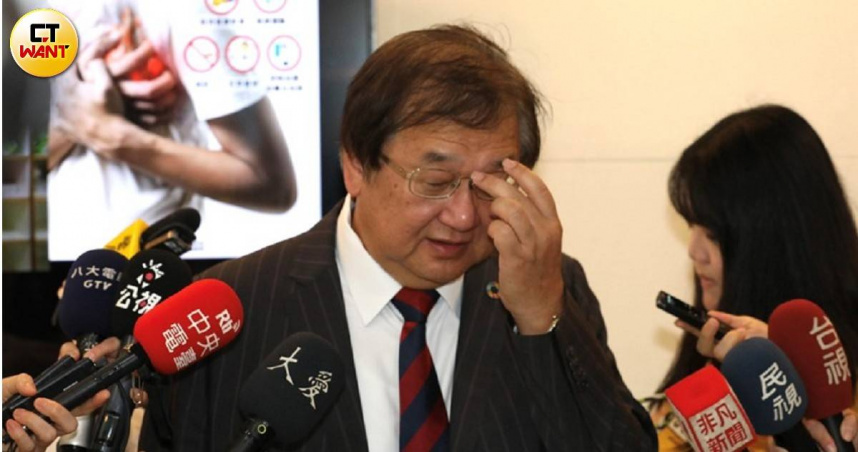 衛福部長邱泰源直言，6月要達到健保點值每點新台幣0.95元很難。（圖／劉耿豪攝）