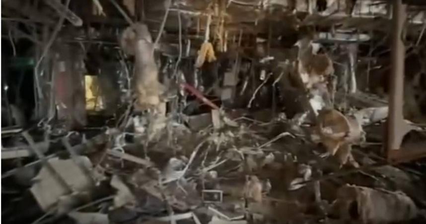 12樓爆炸中心點的慘況。（圖／翻攝自Threads／anging320）