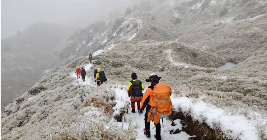 前幾天強烈冷氣團來襲,高山降下大雪,短短7天就發生5起山難,造成5人死亡。(圖/翻攝自臉書/太魯閣國家公園)