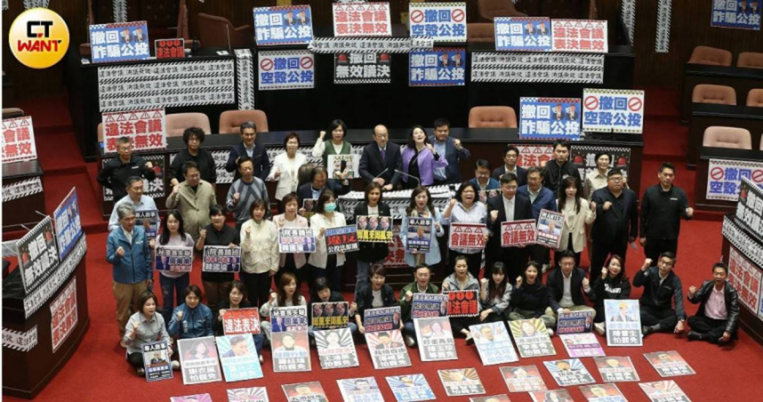 民進黨立院黨團11日以「召開違法會議」為由，提案將立院院長韓國瑜等共62位在野黨立委送交紀律委員會。（資料照／趙世勳攝）