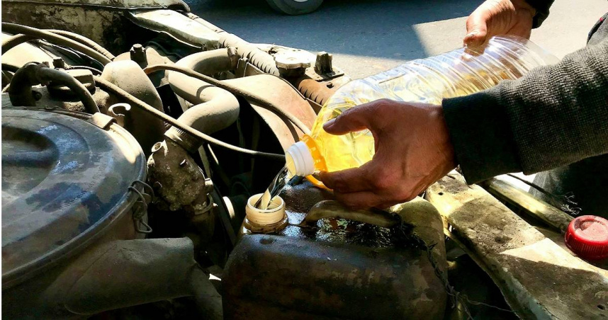 台南一名男子因不滿表妹與異性來往，竟趁對方把車停在自家住處前時，拿著砂糖倒入車輛引擎，導致引擎毀損。（示意圖／翻攝unsplash）