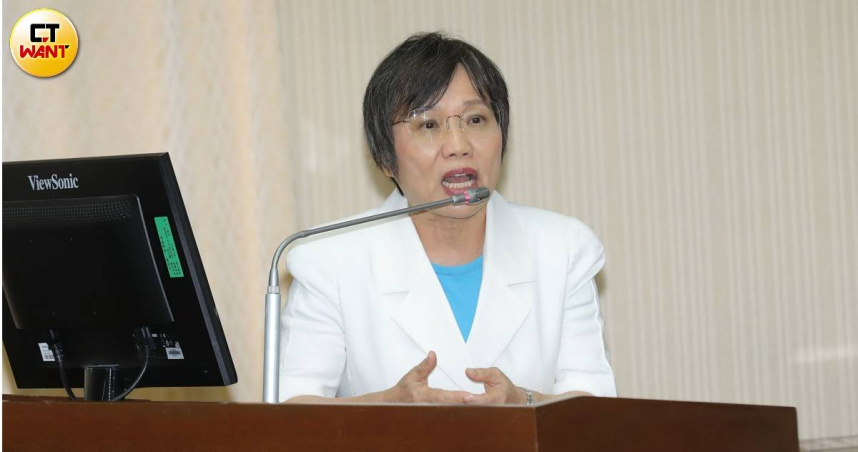 劉世芳表示，要請花蓮縣政府跟3個鄉鎮公所，把保全戶現在人在什麼地方的清查名單做出來後，如果要納入兵棋推演或實兵演練時，才能正確反映疏散撤離計畫。（圖／周志龍攝）