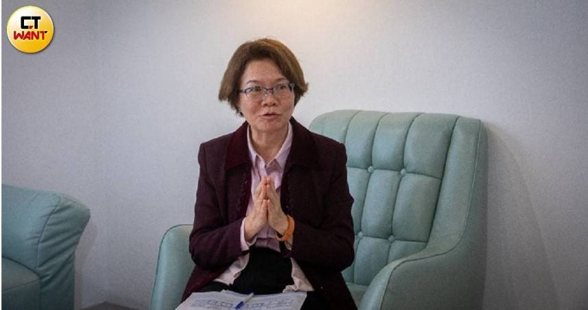 劉書彬駁斥外界指控，強調未要求助理撤簽，並重申民眾黨堅持助理費公費公用，全力保障助理依《勞基法》享有的權益。（圖／CTWANT攝影組）