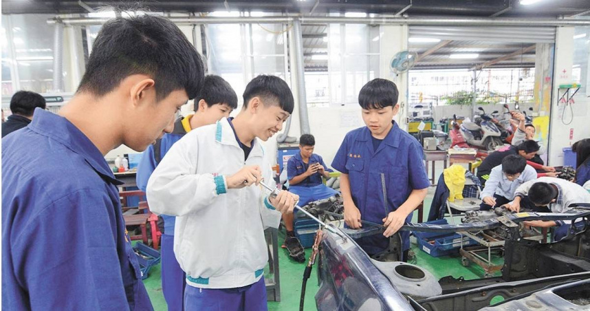 汽修科是許多學生的首選，每年都招生額滿。（圖／報系資料照）