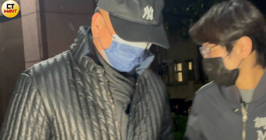 第一代少年股神蕭漢森涉嫌炒作股票被搜索。（圖／翁靖祐攝）