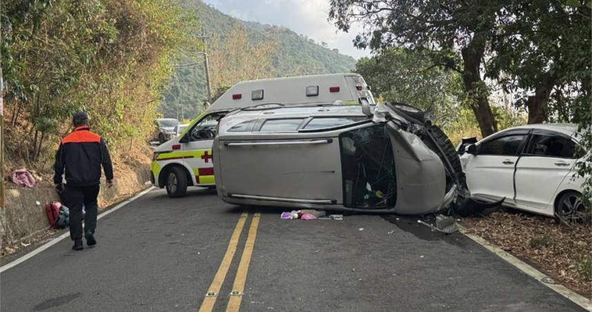高雄六龜區台27線9公里處發生一起嚴重車禍。（圖／翻攝畫面）