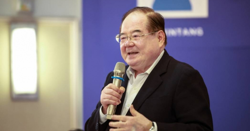 李乾龍表示，立院黨團過去一年表現可圈可點，新會期又是艱苦任務的開始，相信在傅崐萁總召帶領下，一定可以將國民黨團帶向新境界。（圖／取自國民黨網站）