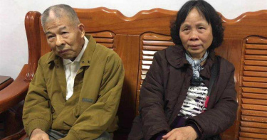 不願靠撫卹金過活 遭刺勇警老父母家庭代工謀生