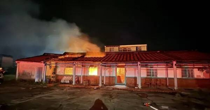 台南柳營住宅凌晨竄火　燃燒20平方公尺無人受困
