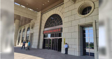 沒品男友握性愛影片 要脅女友給1萬又把她反鎖屋內