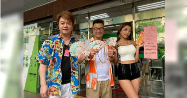 翁立友罕露「私密處」 沈玉琳拍完驚呼:皮膚怎麼這麼好!