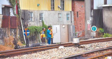 和家人角口後失聯 婦人陳屍平交道屍塊散落