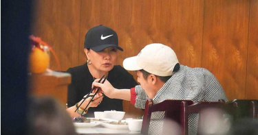 踩母子鞋 周湯豪潮聖媽祖婆