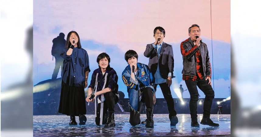 五月天演唱會上，歌迷為過世的弟弟點歌。（圖／相信音樂提供）