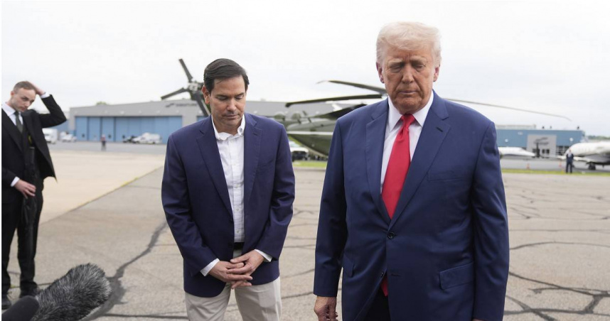 美國總統川普與國務卿魯比歐宣布成功促成盧安達與剛果簽署和平條約。（圖／達志／美聯社）