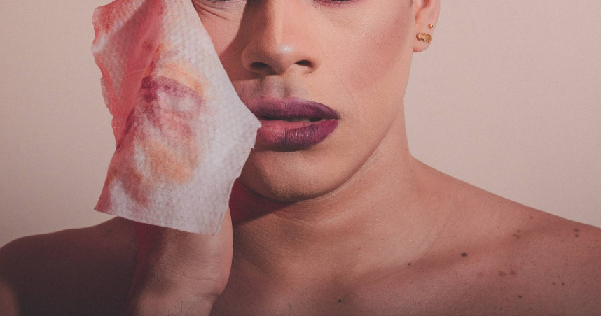 人妻結婚7年才發現丈夫有嚴重女裝癖，甚至與多名男子發生性關係。（示意圖／翻攝自unsplash）