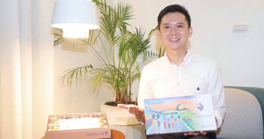 新竹縣竹北市長鄭朝方（圖）盛讚華光基金會「芥子青年」有著無限美好的未來。（圖／翻攝自竹北市公所媒體群組）