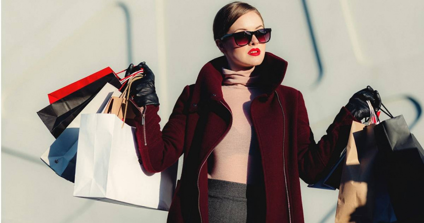 外媒指出，高端精品店的工作人員們，早已鍛鍊出一套憑藉經驗與行為分析支撐的「6大要點」，用來區別單純逛街的民眾以及真正有消費能力的潛在大客戶。（示意圖／翻攝unsplash）