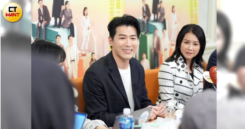 黃少祺回憶當兵被霸凌的慘事，十分生動。（圖／蘇聖倫攝）