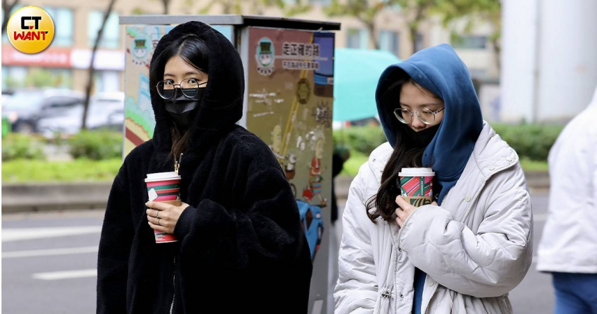 不少民眾發現，最近秋天的感覺變濃了。（示意圖／方萬民攝）