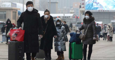 武漢肺炎/以為感冒?她吃成藥不再打噴嚏…結果3家人遭殃