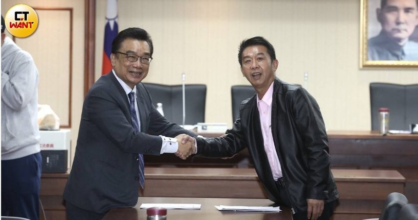 民進黨立委許智傑與民眾黨立委林國成獲選為交通委員會召委。（圖／劉耿豪攝）