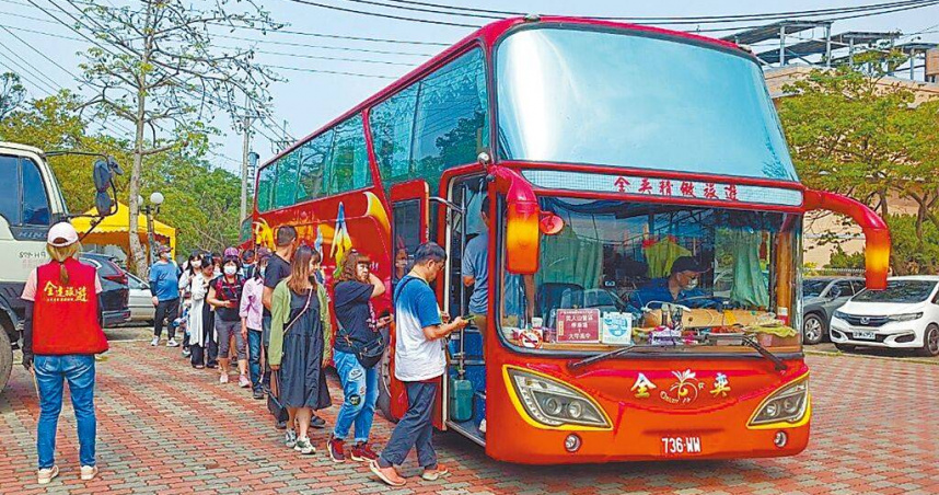 大甲媽將於4月4日起駕，中市府分別於起駕及回鑾共計2日規畫3條免費接駁專車。（圖／台中市府提供）