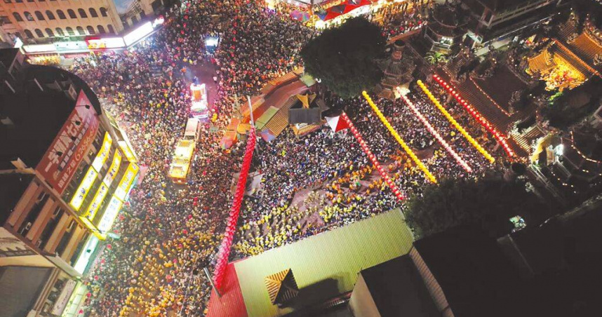 大甲媽祖遶境進香定4日晚間起駕，警方將出動空拍機掌握現場實況。（圖／報系資料照）