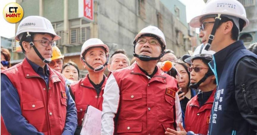 新北市副市長劉和然（左）直言，若有社福預算遭刪除，一定無奈地得動到別的建設預算來撥補。（圖／黃鵬杰攝）