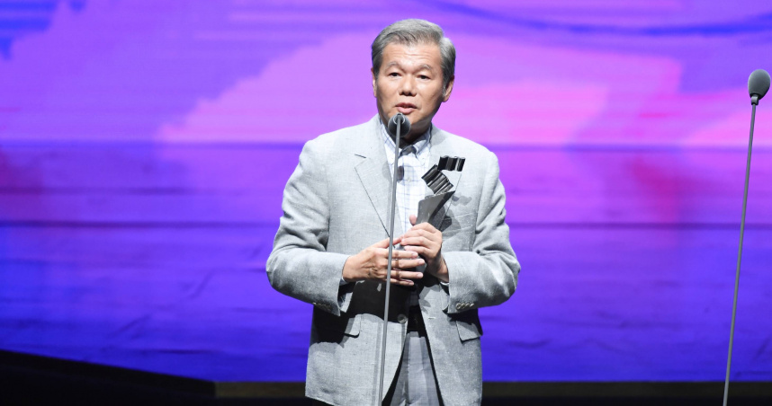 鄭榮興以《傳聲錄．泗水關》專輯，獲得最佳專輯製作人獎、最佳傳統音樂專輯獎，成為本屆大贏家。（圖／三立提供）