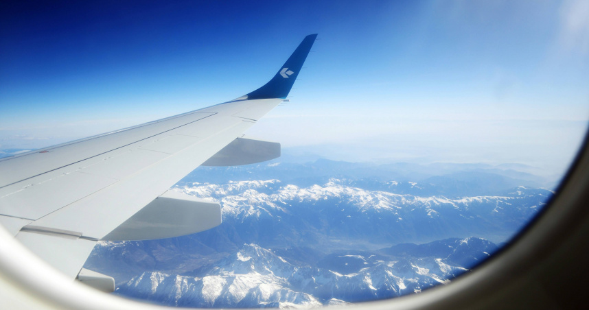 一名職員因臨時無法參與員工旅遊，被要求賠償違約金1萬多元。（示意圖／翻攝自unsplash）