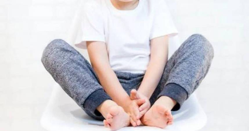 大陸廣東省茂名一名6歲女童瑤瑤（化名）日前因與哥哥爭搶手機，突發腦梗。（示意圖／翻攝自pexels）