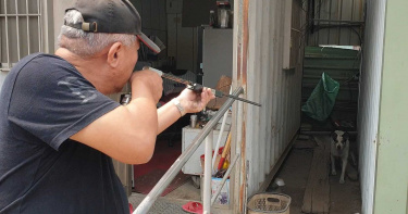 惡徒空氣槍射殺浪浪 救援小組緊急救狗命