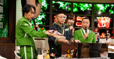 溫妮用「過氣」來形容邰智源，讓錄影現場一度空氣凝結。（圖／麥卡貝網路電視提供）